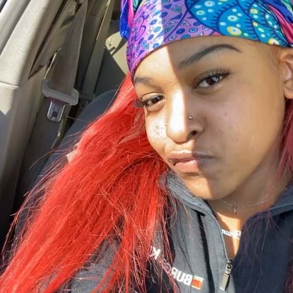 Meet your Posher, Rayven - Picture 1 of 1